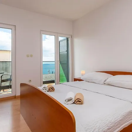 Apartments Villa Milas With Pool Jesenice  Exterior photo