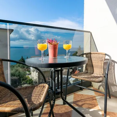 Apartments Villa Milas With Pool Jesenice  Exterior photo