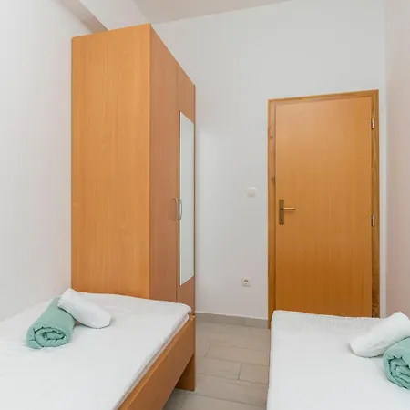 Apartments Villa Milas With Pool Jesenice  Exterior photo
