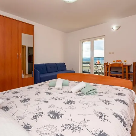 Apartments Villa Milas With Pool Jesenice  Exterior photo