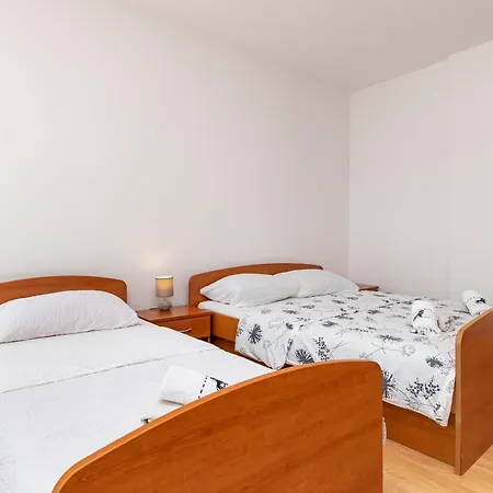 Apartments Villa Milas With Pool Jesenice  Exterior photo
