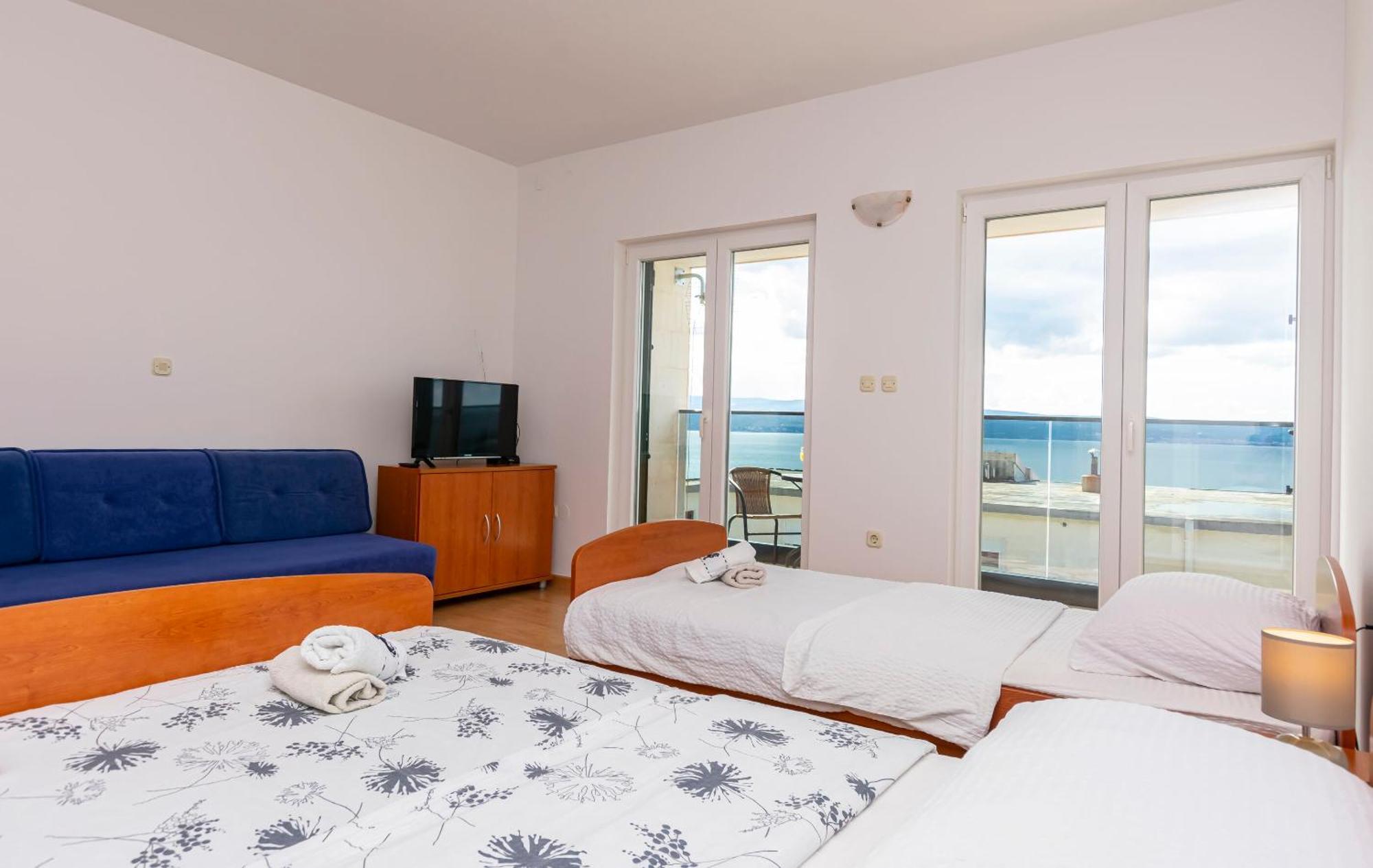 Milas With Pool * Jesenice (Split-Dalmatia)