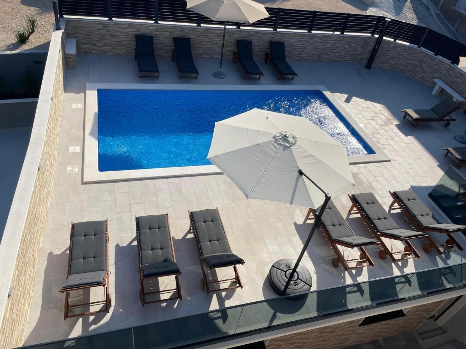 Milas With Pool * Jesenice (Split-Dalmatia)