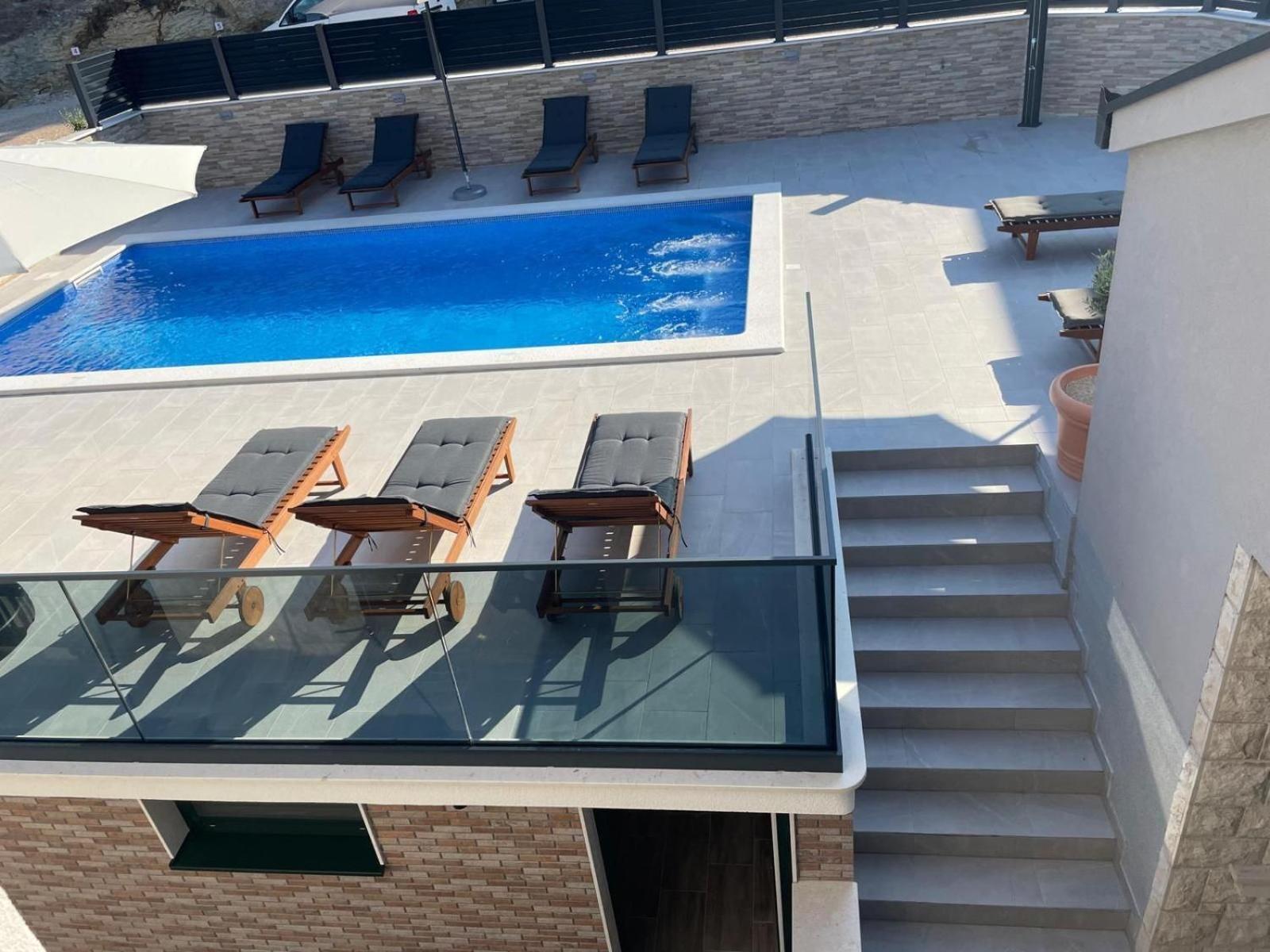 Apartment Milas With Pool