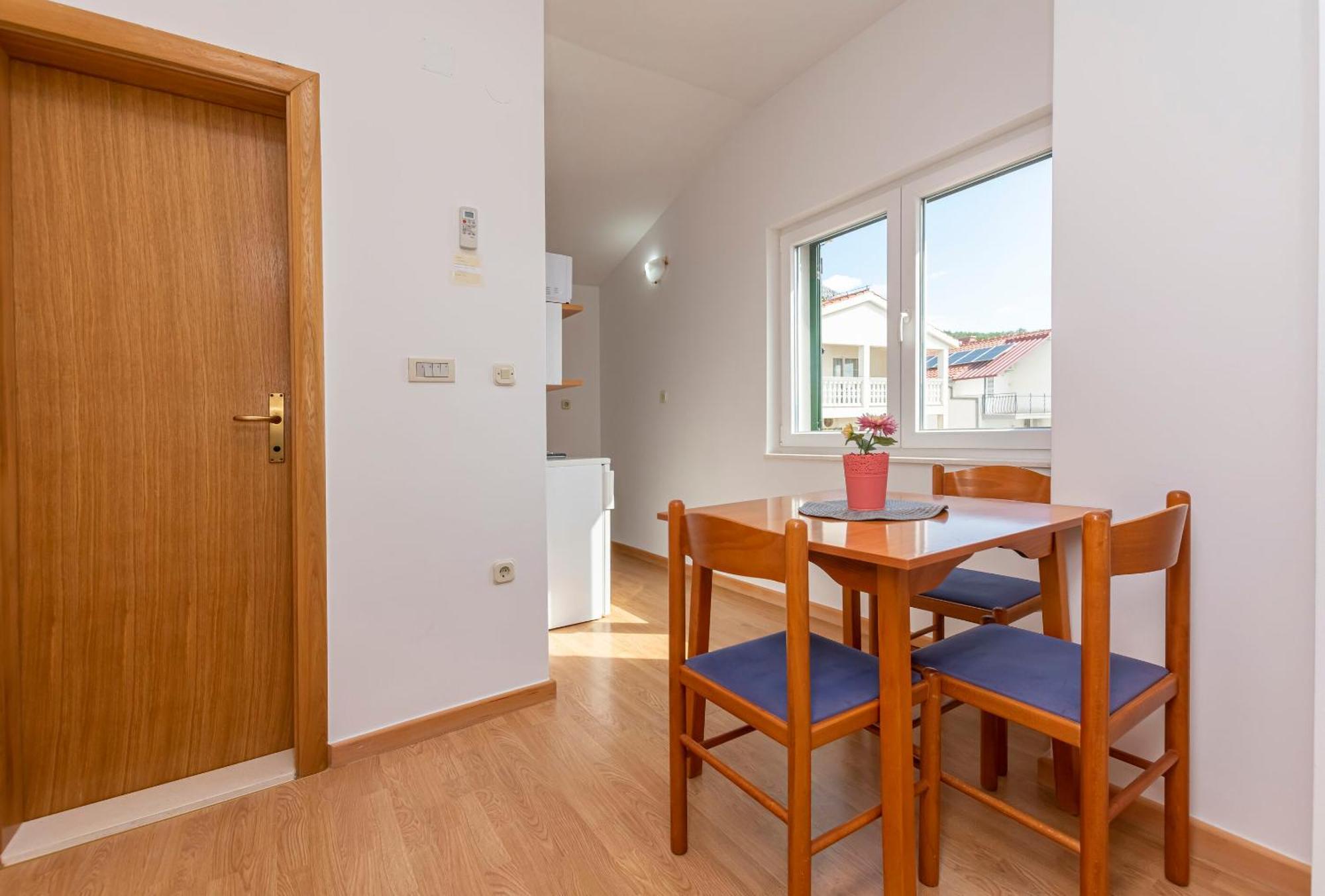 Apartment Milas With Pool