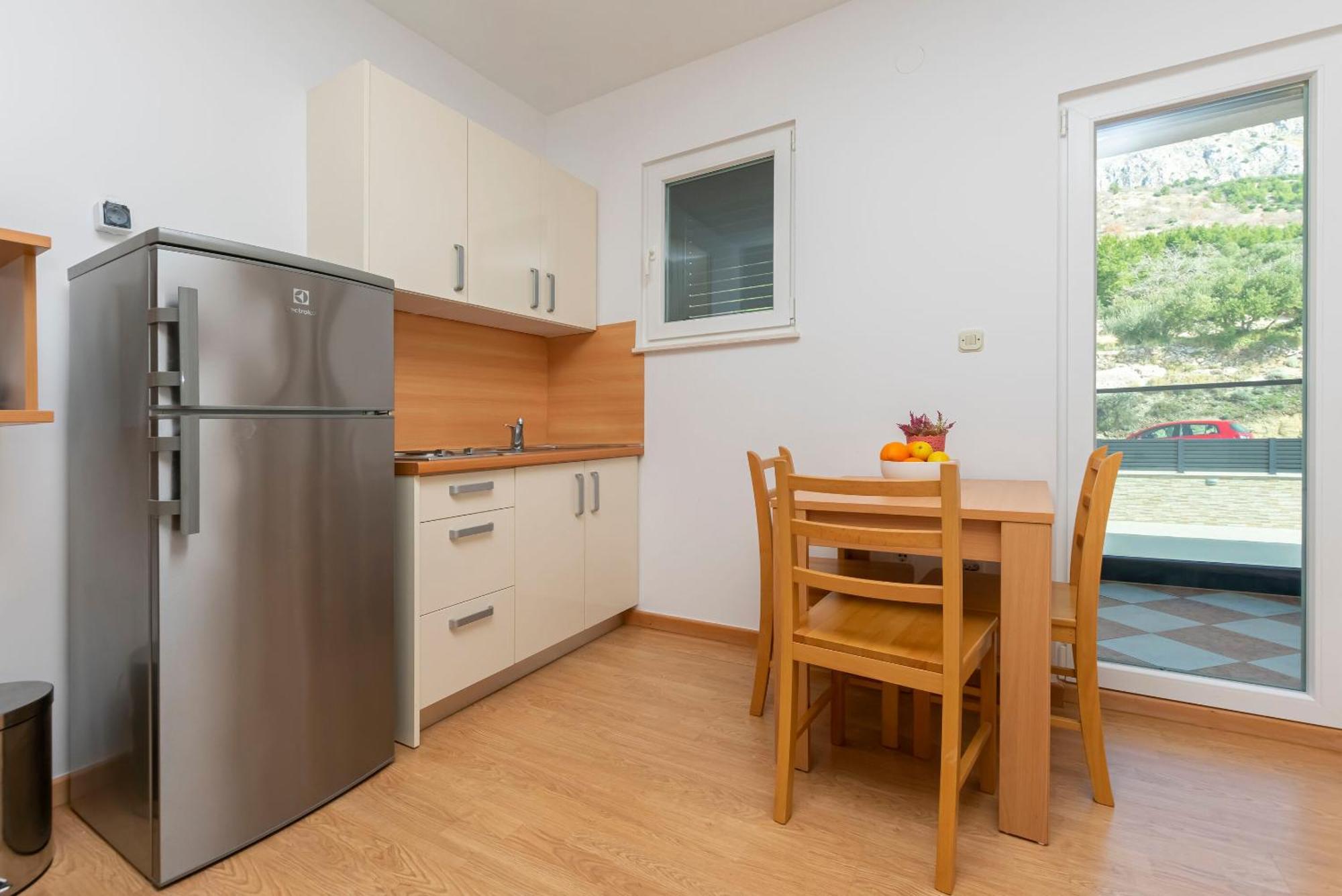 Milas With Pool Apartment Jesenice (Split-Dalmatia)